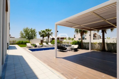 Villa in Abu Dhabi, UAE 5 bedrooms, 618.9 sq.m. № 555160 - photo 56