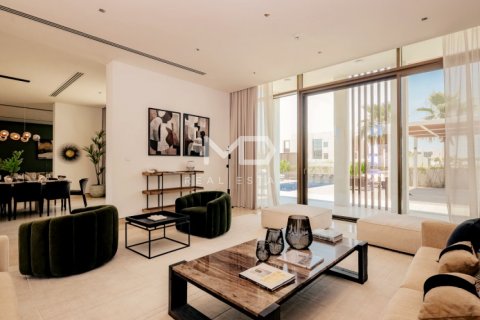 Villa in Abu Dhabi, UAE 5 bedrooms, 618.9 sq.m. № 555160 - photo 10
