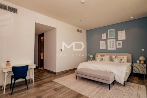 Villa in Abu Dhabi, UAE 5 bedrooms, 618.9 sq.m. № 555160 - photo 38