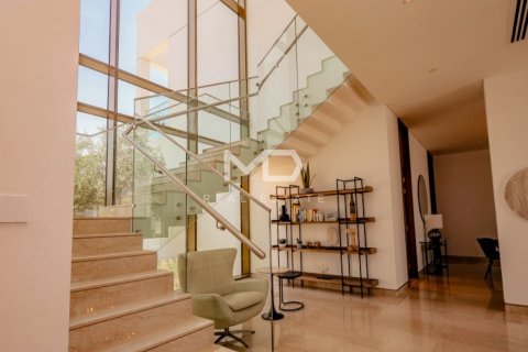Villa in Abu Dhabi, UAE 5 bedrooms, 618.9 sq.m. № 555160 - photo 24