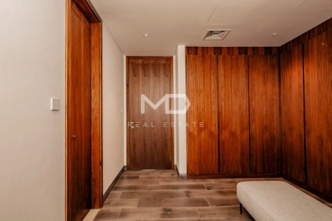 Villa in Abu Dhabi, UAE 5 bedrooms, 618.9 sq.m. № 555160 - photo 46