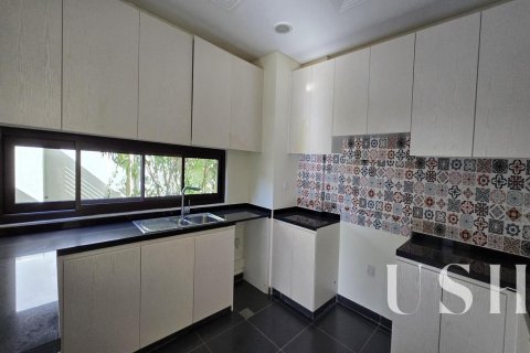 Řadový dům v DAMAC Hills (Akoya by DAMAC), Dubai, SAE 3 ložnice, 253 m² Č.: 621106 - fotografie 17