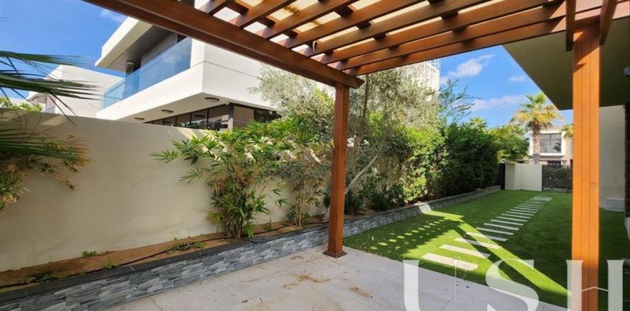 Vila v DAMAC Hills (Akoya by DAMAC), Dubai, SAE 5 ložnice, 459 m² Č.: 621108