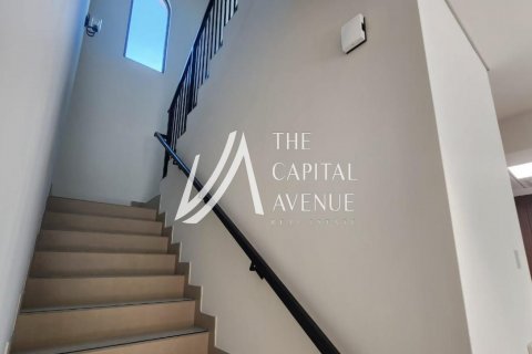 Townhouse in Khalifa City, Abu Dhabi, UAE 3 bedrooms, 172 sq.m. № 605088 - photo 7