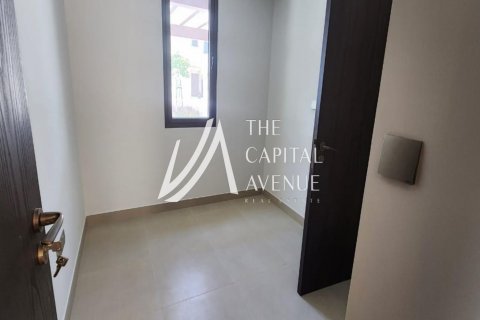 Townhouse in Khalifa City, Abu Dhabi, UAE 3 bedrooms, 172 sq.m. № 605088 - photo 14