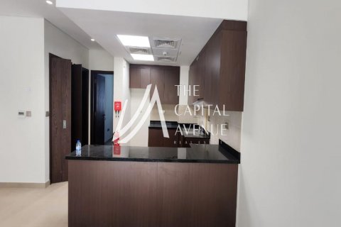 Townhouse in Khalifa City, Abu Dhabi, UAE 3 bedrooms, 172 sq.m. № 605088 - photo 17