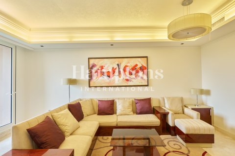 Appartement te huur in Palm Jumeirah, Dubai, VAE 2 slaapkamers, 163.23057100 vr.m., nr 595871 - foto 8