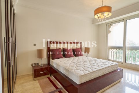 Appartement te huur in Palm Jumeirah, Dubai, VAE 2 slaapkamers, 163.23057100 vr.m., nr 595871 - foto 4