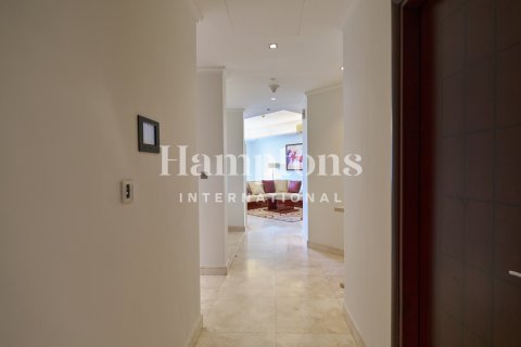 Appartement te huur in Palm Jumeirah, Dubai, VAE 2 slaapkamers, 163.23057100 vr.m., nr 595871 - foto 2