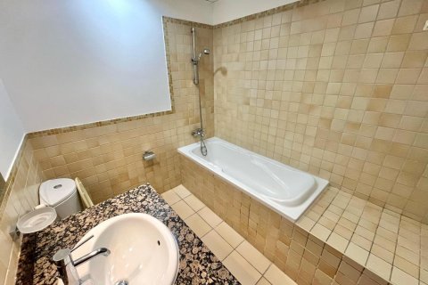 Apartment in Jumeirah Beach Residence, Dubai, UAE 2 bedrooms, 120 sq.m. № 600417 - photo 17