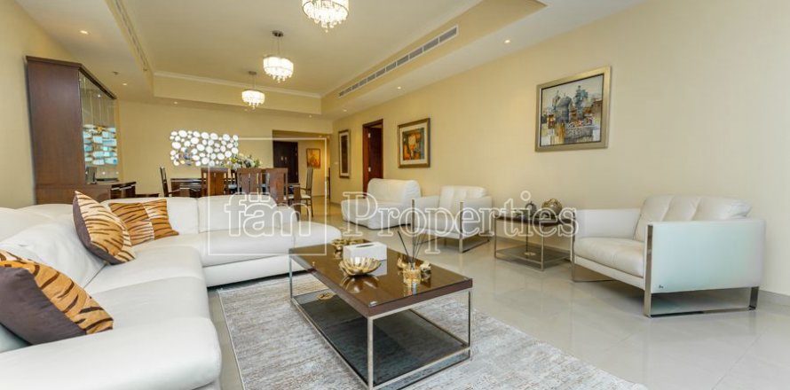 Apartment in Dubai Marina, UAE 3 bedrooms, 360.6 sq.m. № 610345