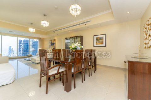 Apartment in Dubai Marina, UAE 3 bedrooms, 360.6 sq.m. № 610345 - photo 23