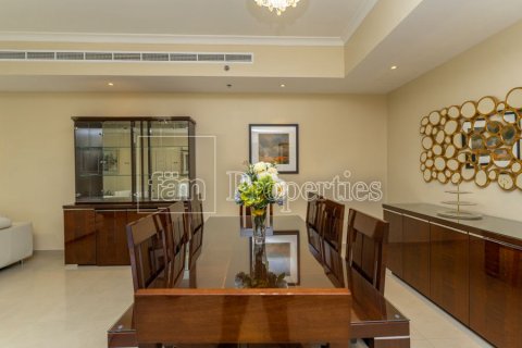 Apartment in Dubai Marina, UAE 3 bedrooms, 360.6 sq.m. № 610345 - photo 27