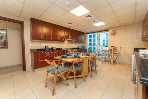 Apartment in Dubai Marina, UAE 3 bedrooms, 360.6 sq.m. № 610345 - photo 21