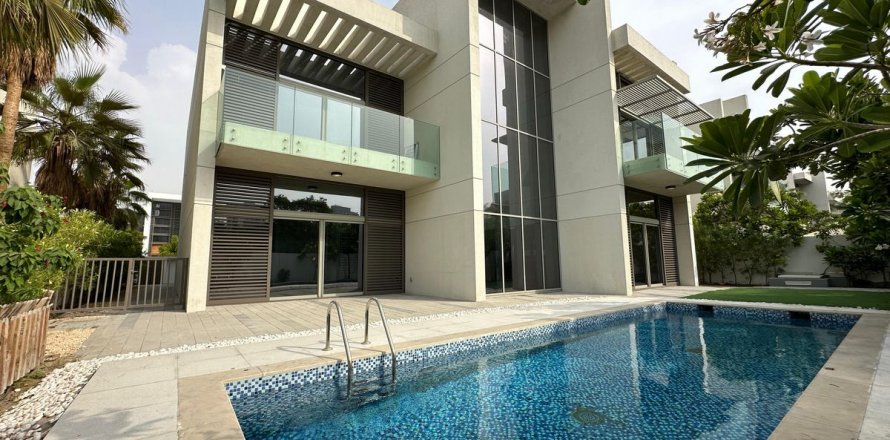 וילה ב Dubai, איחוד האמירויות 5 חדרי שינה, 771.6 מ"ר מספר 624934