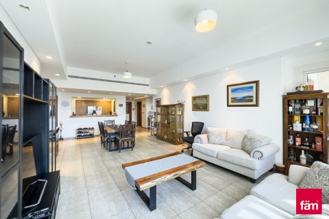 Apartmen di Palm Jumeirah, Dubai, UAE 2 bilik tidur, 189.6 meter persegi № 541644 - foto 1