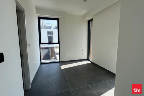 Villa til salg i Dubai, UAE 4 soveværelser, 389.3 kvm № 621587 - foto 10