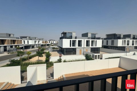Villa til salg i Dubai, UAE 4 soveværelser, 389.3 kvm № 621587 - foto 5