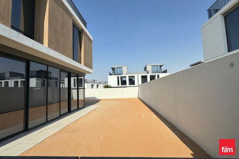 Villa til salg i Dubai, UAE 4 soveværelser, 389.3 kvm № 621587 - foto 4