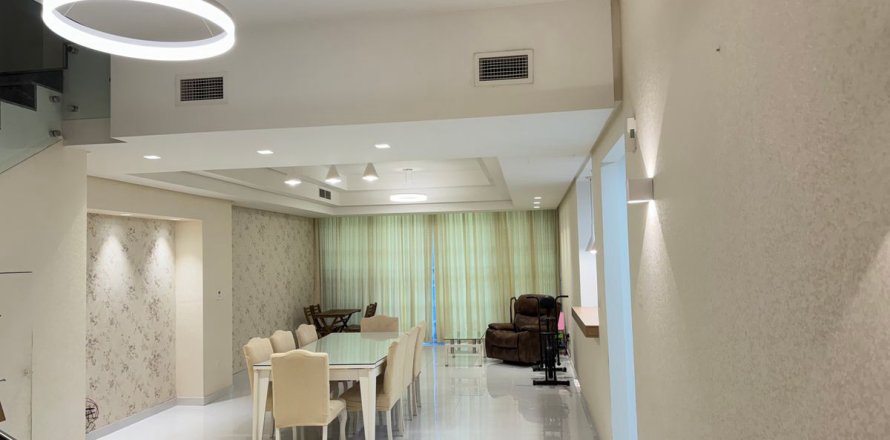 Maison de ville à Jebel Ali, Dubai, EAU: 3 chambres, 232.5 m2 № 631861