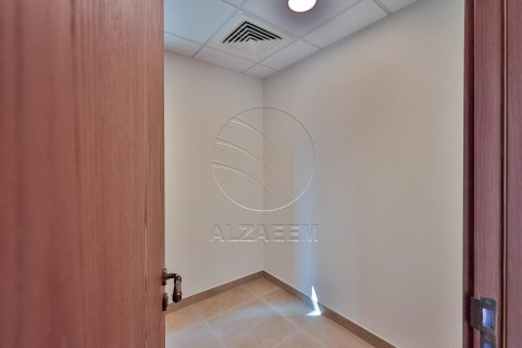 Shtëpi në qytet në Madinat Zayed, Abu Dhabi, Emiratet e Bashkuara Arabe 3 dhoma gjumi, 152 m2. № 615269 - Foto 10
