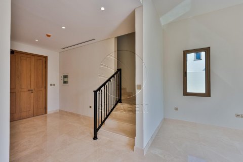 Shtëpi në qytet në Madinat Zayed, Abu Dhabi, Emiratet e Bashkuara Arabe 3 dhoma gjumi, 152 m2. № 615269 - Foto 17