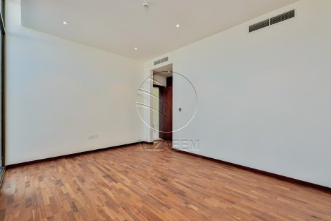 Vilë në Abu Dhabi, Emiratet e Bashkuara Arabe 6 dhoma gjumi, 1138 m2. № 615559 - Foto 4