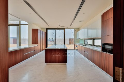 Vilë në Abu Dhabi, Emiratet e Bashkuara Arabe 6 dhoma gjumi, 1138 m2. № 615559 - Foto 3