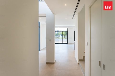 Řadový dům v Dubai, SAE 4 ložnice, 244.8 m² Č.: 624832 - fotografie 7