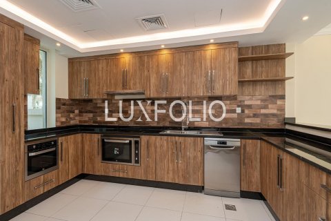 Vilë në Dubai Marina, Emiratet e Bashkuara Arabe 3 dhoma gjumi, 461 m2. № 628161 - Foto 5
