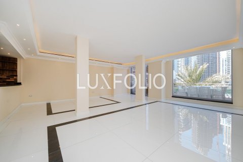 Vilë në Dubai Marina, Emiratet e Bashkuara Arabe 3 dhoma gjumi, 461 m2. № 628161 - Foto 1