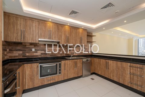 Vilë në Dubai Marina, Emiratet e Bashkuara Arabe 3 dhoma gjumi, 461 m2. № 628161 - Foto 6