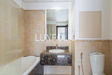 Jumeirah Beach Residence, Dubai, UAE의 임대용 아파트 침실 2개, 132제곱미터 번호 628162 - 사진 10