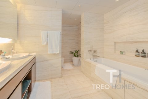 Apartment in Burj Khalifa, Dubai, UAE 2 bedrooms, 189 sq.m. № 586402 - photo 13