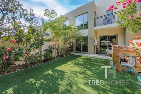 Townhouse in Arabian Ranches 2, Dubai, UAE 3 bedrooms, 183 sq.m. № 586686 - photo 1