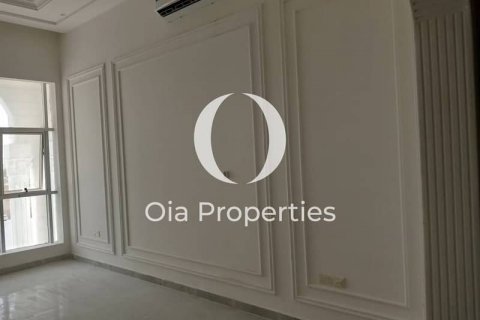 Vilë në Abu Dhabi, Emiratet e Bashkuara Arabe 7 dhoma gjumi, 683 m2. № 406050 - Foto 27