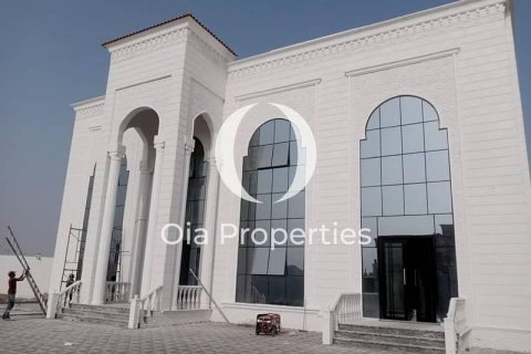 Vilë në Abu Dhabi, Emiratet e Bashkuara Arabe 7 dhoma gjumi, 683 m2. № 406050 - Foto 11