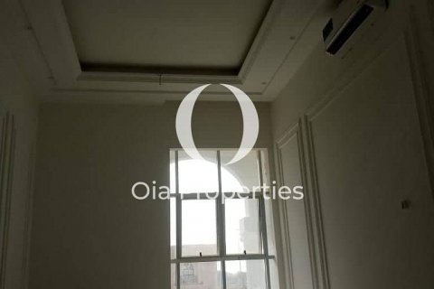 Vilë në Abu Dhabi, Emiratet e Bashkuara Arabe 7 dhoma gjumi, 683 m2. № 406050 - Foto 8
