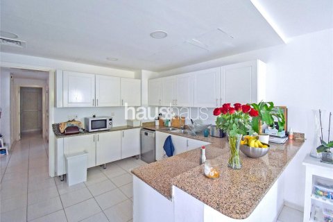 Villa in The Springs, Dubai, UAE 3 bedrooms, 282 sq.m. № 625915 - photo 2