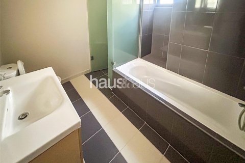 Townhouse in DAMAC Hills (Akoya by DAMAC), Dubai, UAE 3 bedrooms, 191 sq.m. № 625909 - photo 11