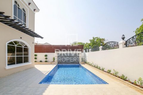 Villa in The Villa, Dubai, UAE 6 bedrooms, 465 sq.m. № 602556 - photo 8