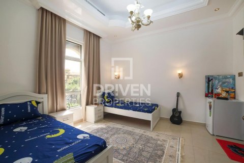Villa in The Villa, Dubai, UAE 6 bedrooms, 465 sq.m. № 602556 - photo 9