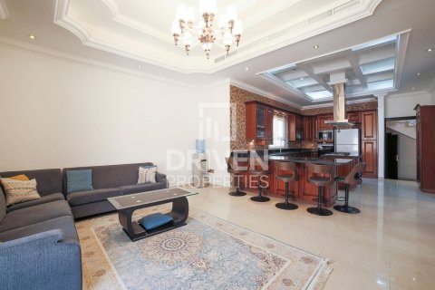 Villa in The Villa, Dubai, UAE 6 bedrooms, 465 sq.m. № 602556 - photo 5