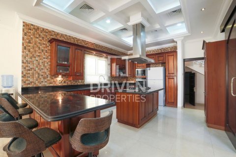 Villa in The Villa, Dubai, UAE 6 bedrooms, 465 sq.m. № 602556 - photo 15