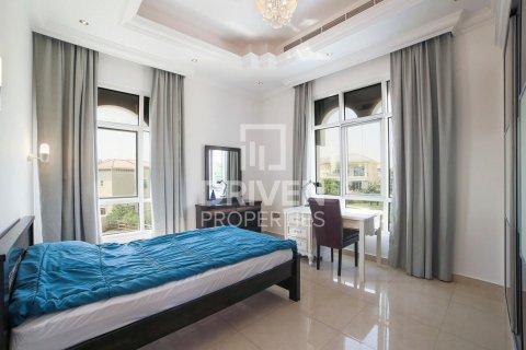 Villa in The Villa, Dubai, UAE 6 bedrooms, 465 sq.m. № 602556 - photo 13