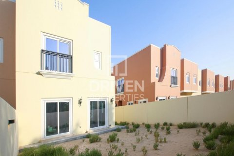 Rumah bandar di Dubai Land, Dubai, UAE 4 bilik tidur, 216 meter persegi № 602555 - foto 7