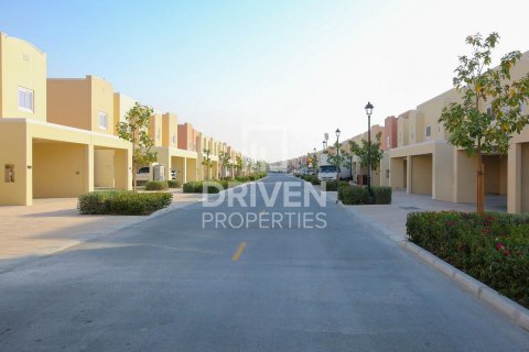 Rumah bandar di Dubai Land, Dubai, UAE 4 bilik tidur, 216 meter persegi № 602555 - foto 25
