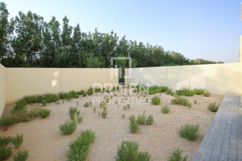Rumah bandar di Dubai Land, Dubai, UAE 4 bilik tidur, 216 meter persegi № 602555 - foto 17