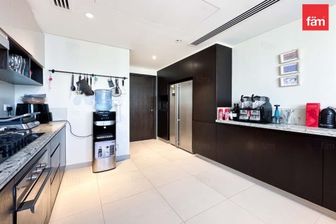 Apartament na sprzedaż w Dubai, ZEA 2 sypialnie, 147.4 mkw., nr 621589 - zdjęcie 7