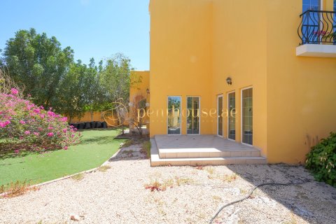 Řadový dům v Dubai Land, SAE 3 ložnice, 531 m² Č.: 593519 - fotografie 14